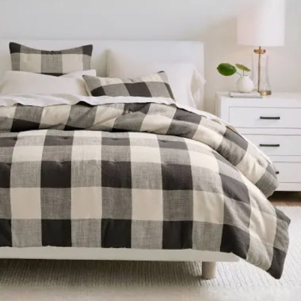 Pottery Barn Black and Cream Buffalo Check Pillow Sham - Picture 3 of 6
